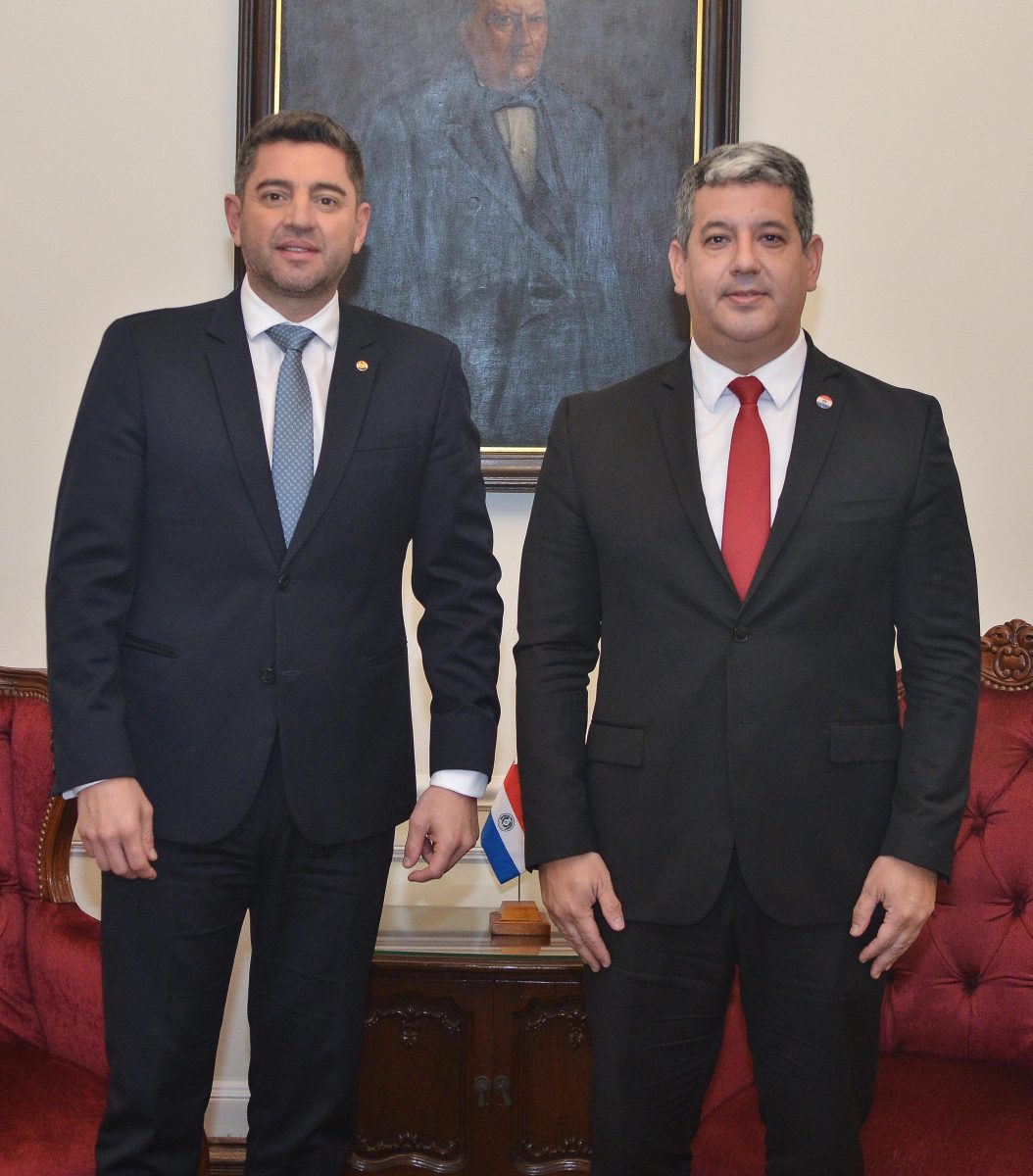 El Gobierno fortalece programas de capacitación e inserción laboral.