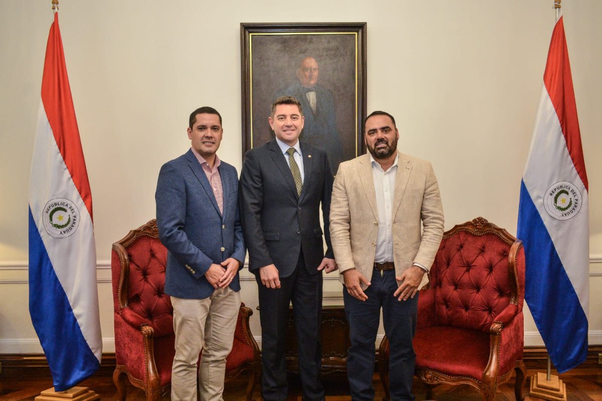 El Gobernador de Canindeyú y el Ministro de Deportes visitaron al Vicepresidente Alliana