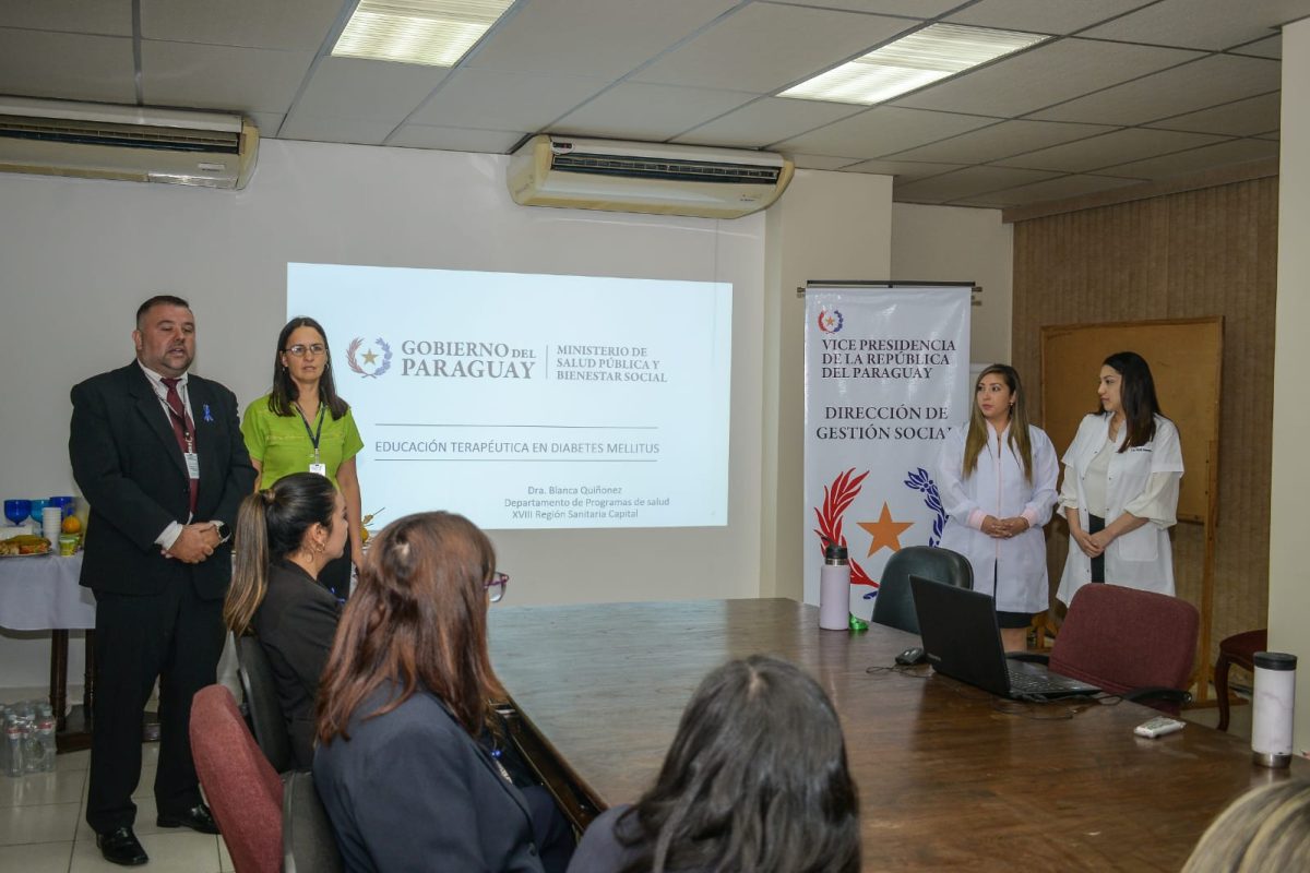 Funcionarios de la Vicepresidencia recibieron recomendaciones sobre la importancia del control de la diabetes.