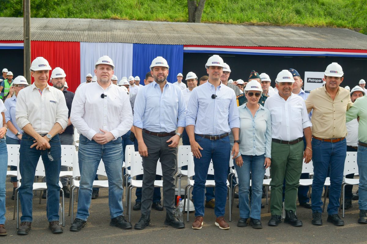 El presidente Peña y el vicepresidente Alliana, verificaron planta de Petropar en Villa Elisa