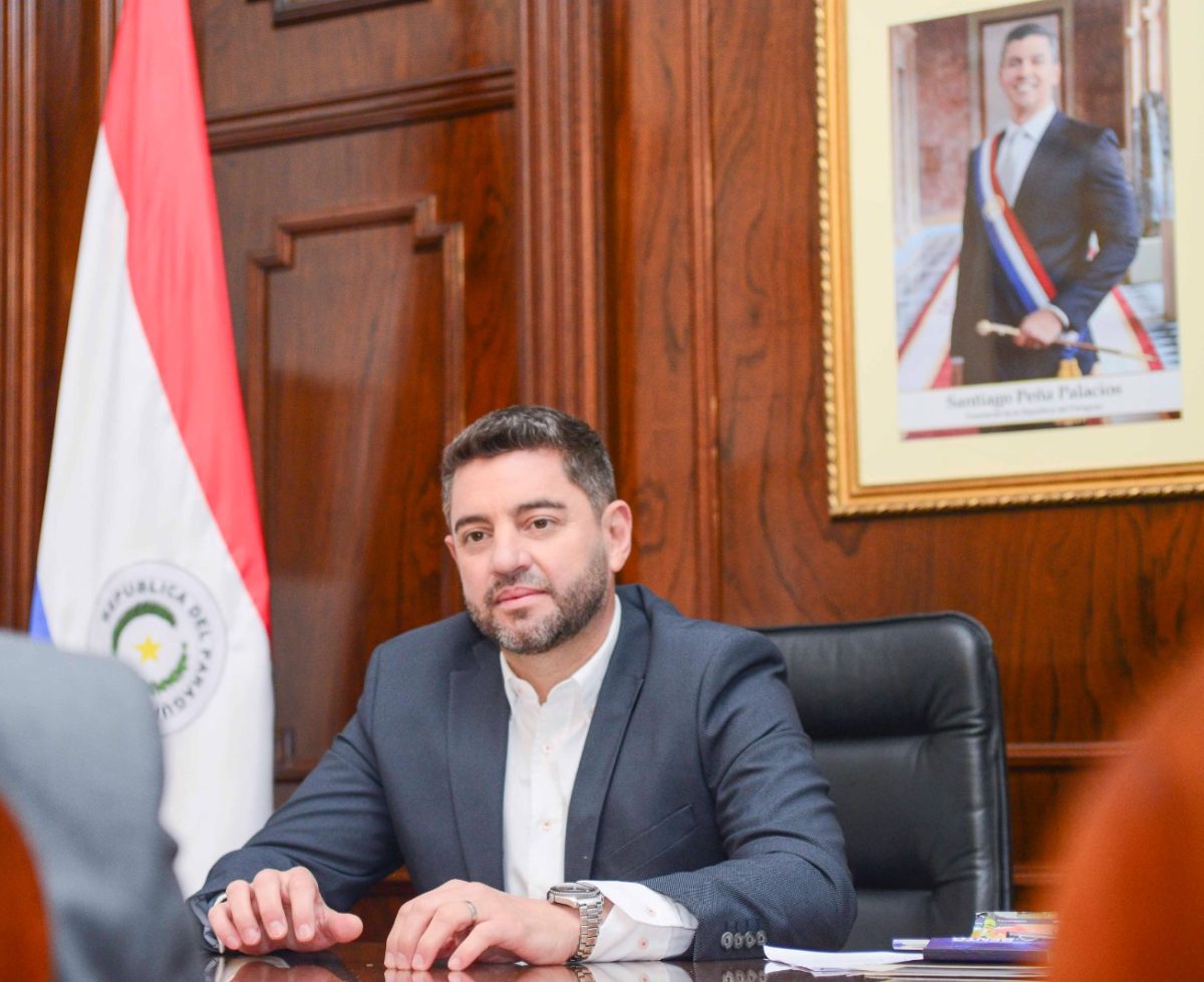 100 DÍAS DE GOBIERNO  Acciones destacadas del Vicepresidente de la República Pedro Alliana, en su función constitucional de coordinar las relaciones entre el Ejecutivo y el Legislativo.