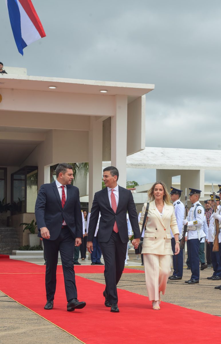 Vicepresidente Alliana queda en ejercicio de la Presidencia de la República