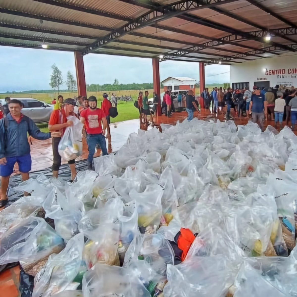 Vicepresidente destaca trabajo coordinado y asistencia inmediata a afectados por inundaciones en Ñeembucú