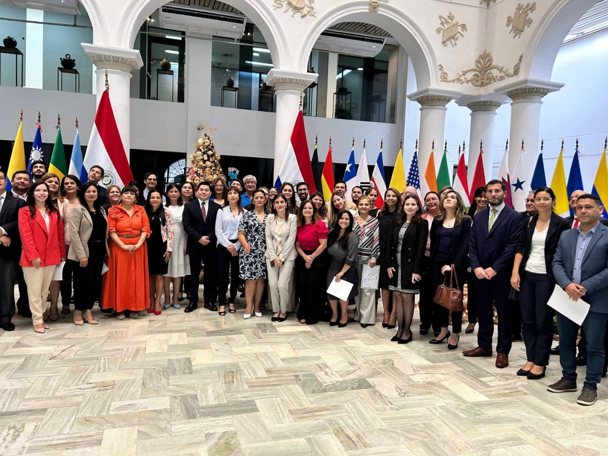 Autoridades de la DD.HH de la Vicepresidencia participaron de la IV Reunión Ordinaria de cierre de actividades del año 2024 del SIMORE plus