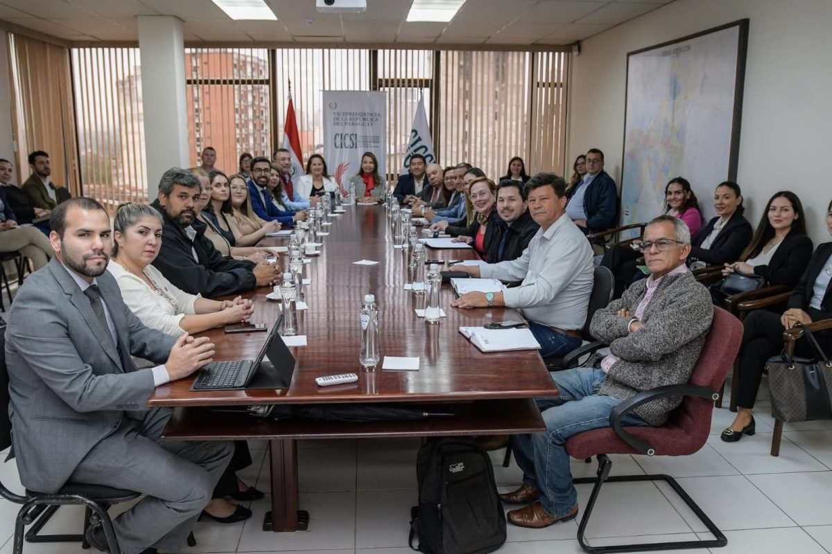 Paraguay fortalece su compromiso con los derechos indígenas respecto al cumplimiento de sentencias de la Corte IDH.